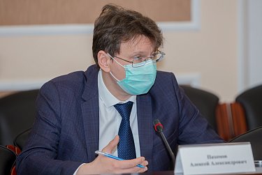 Депутаты поддержали индексацию выплат приемным родителям